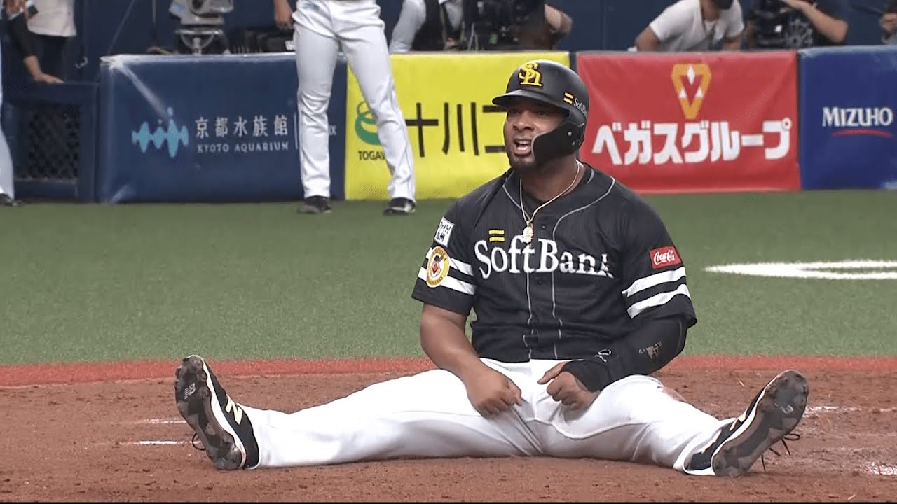 バレンティン 激走 のち テディベア 情報量多すぎ Baseball Wacoca Japan People Life Style