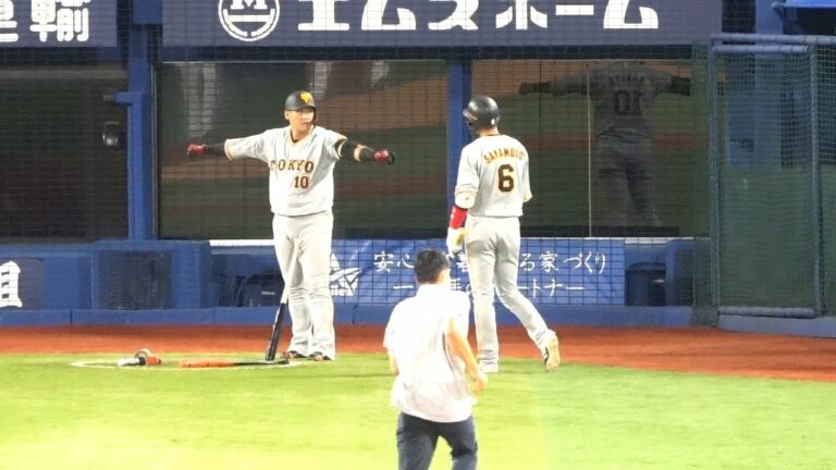 ガゼルマンの球筋を中田翔へ伝える坂本勇人 20221年9月21日読売ジャイアンツ