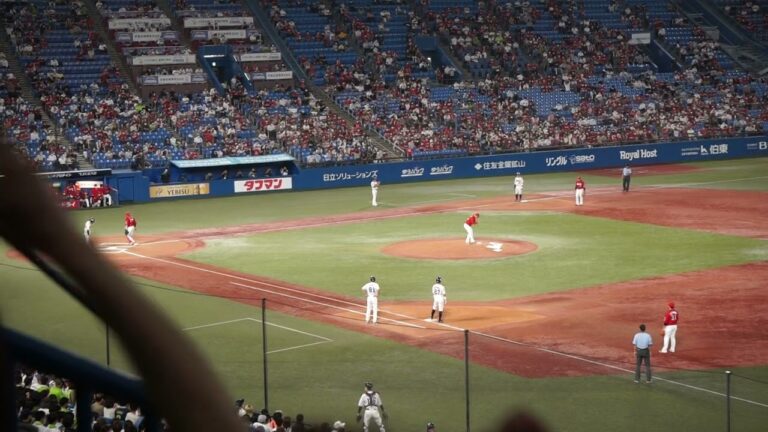 2022/8/25(木) 長岡秀樹 ライトフライ 打席(10回裏) vs 栗林良吏(広島東洋カープ)