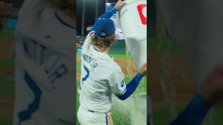 ボビー・ウィット・ジュニアとMJ・メレンデスがサルバドール・ペレスにビッグQをスプラッシュ #splash #quiktrip #funny #mlb