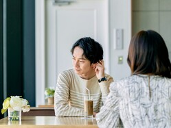  距離が縮まるわけがない。好きな男性との会話で「避けるべき話題」 