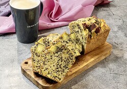  ホットケーキミックスを混ぜて焼くだけで簡単にできる！さつまいものパウンドケーキ 