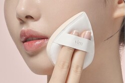 限定ノベルティが待望の定番化！　vim BEAUTYからふわもち感触パフ「soft touch wide puff」が登場