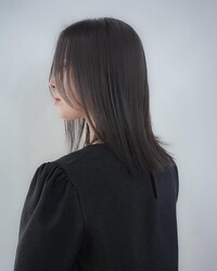 次に試したい！【最旬おすすめヘア】抜け感がゲットできる♡「暗髪ストレート」