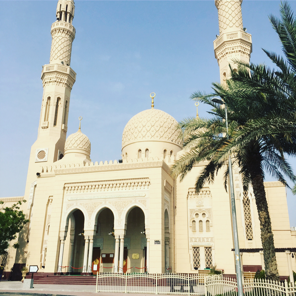 村雨辰剛 Learning about Islam and eating camel milk ice cream. ・・ mosque