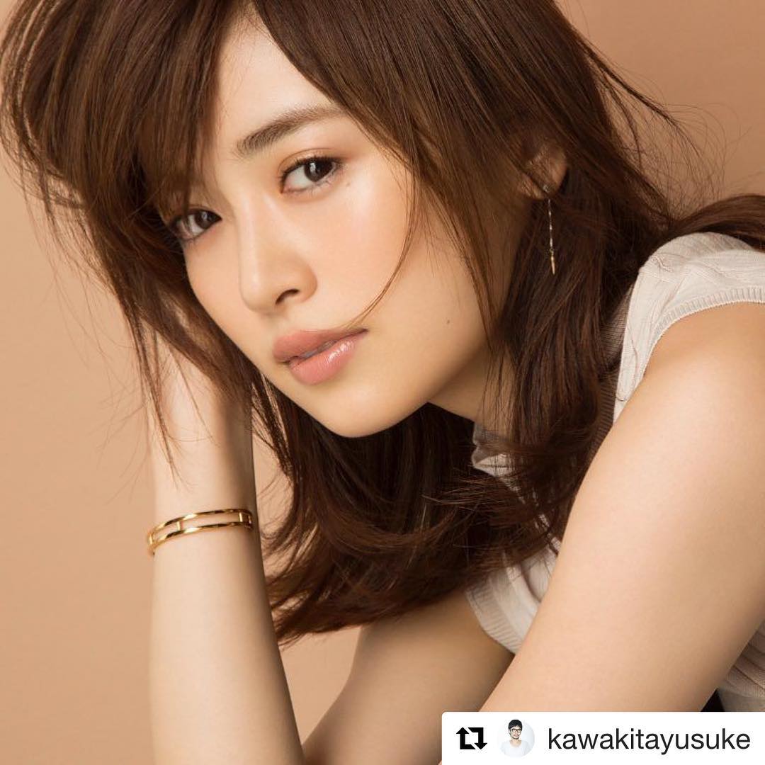 泉里香 河北さんメイク美的 11月号 kaneboルナソルlunasol Repost kawakitayusuke with