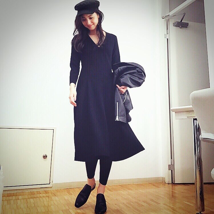 佐々木希 私服 ワンピース Beautifulpeople ライダース Clane ハット Adametrope 靴 Elin レギンス Uniqlo Wacoca Japan People Life Style