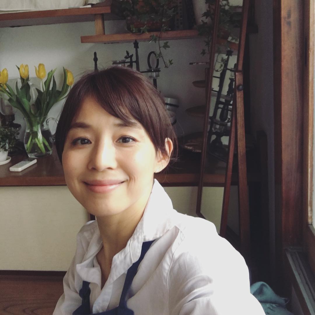 石田ゆり子 いつぞやの 潤子さん Wowowドラマ プラージュの撮影は 3月に行われました まだまだ寒かったあのころ 本日 最終回です 22 00より ぜひ Wacoca Japan People Life Style