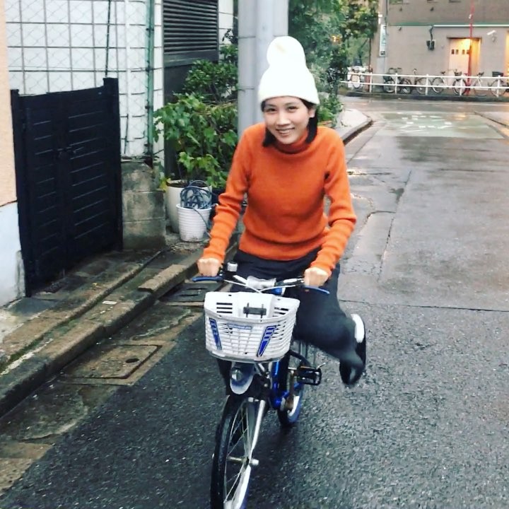 雨 の 中 自転車