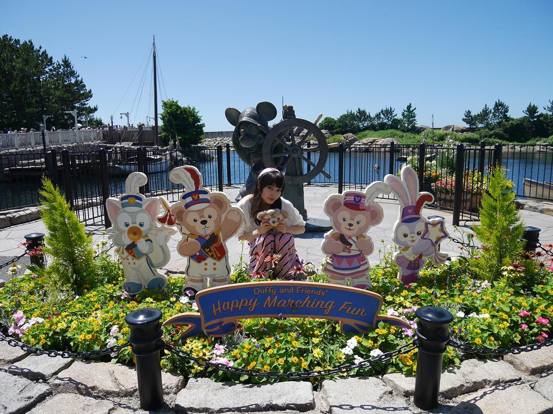 Mio Mio Yae Abp 友達とディズニーシー行ったよー Disney Disneysea ディズニー ディズニーシー 写真スポット シェリーメイ ダッフィー Wacoca Japan People Life Style