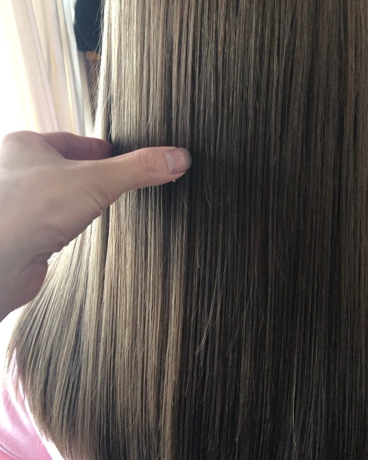 加藤美南 新しい髪色は ヘーゼルメゾン 奇跡的透け感 光が当たると透けるの ノー加工です 最強 落ちないように頑張ろっと ヘアカラー Hair Color Wacoca Japan People Life Style