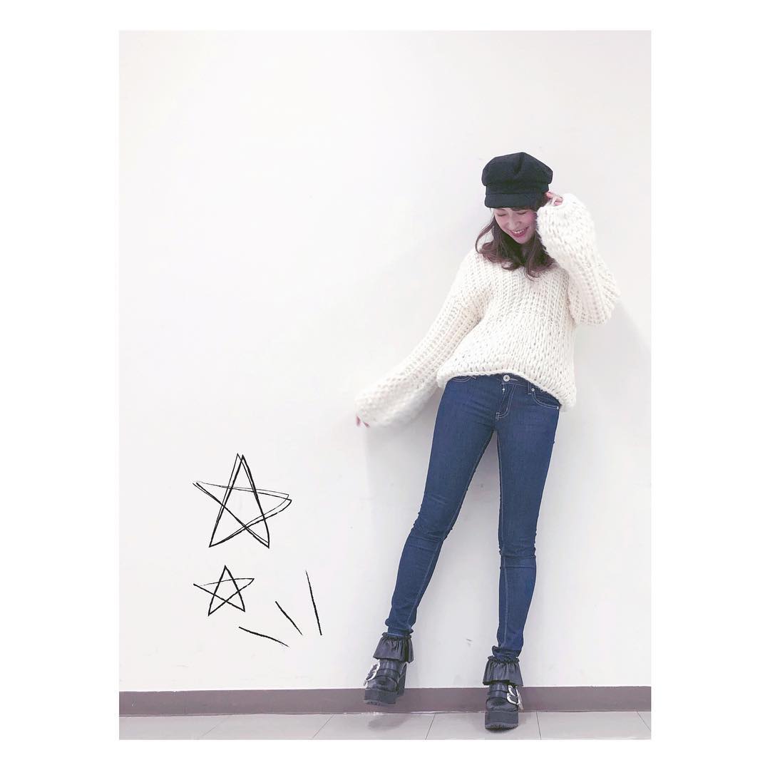 吉田朱里 今日のコーデ Gyda の新作ニットにデニム シンプルコーデ キャスケットは Elle の アカリンコーデ Ootd Fashion デ Wacoca Japan People Life Style