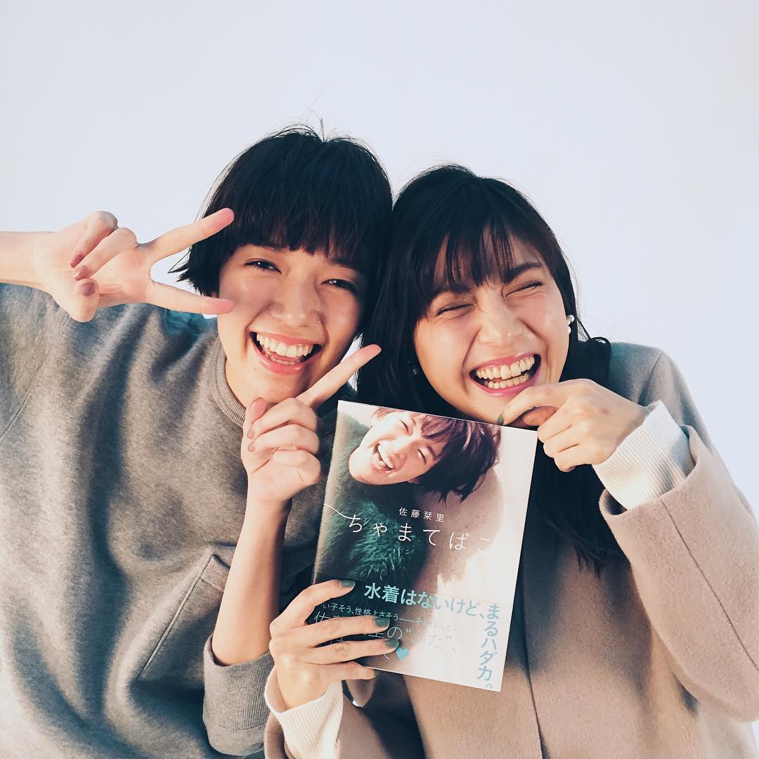 Moremagazine ちゃまてばこをちゃっかり宣伝 佐藤姉妹 佐藤ありさ 佐藤栞里 ちゃまてばこ More2月号撮影中 Wacoca