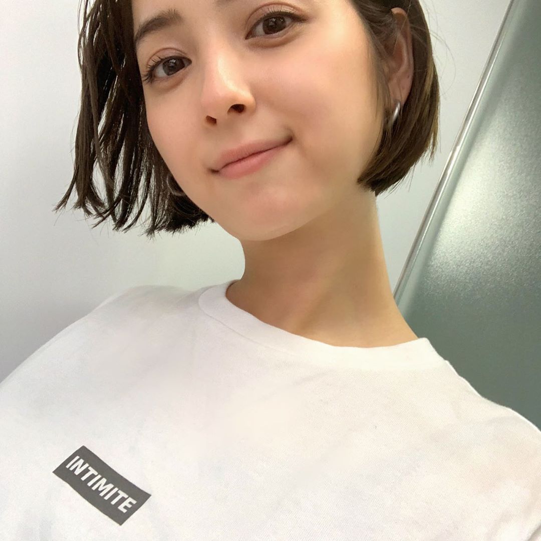 佐々木希 Tシャツ デニムの日 活動的な日はラフに Tシャツ Intimite Denim Edwinreborn のぞみの私服 Wacoca Japan People Life Style