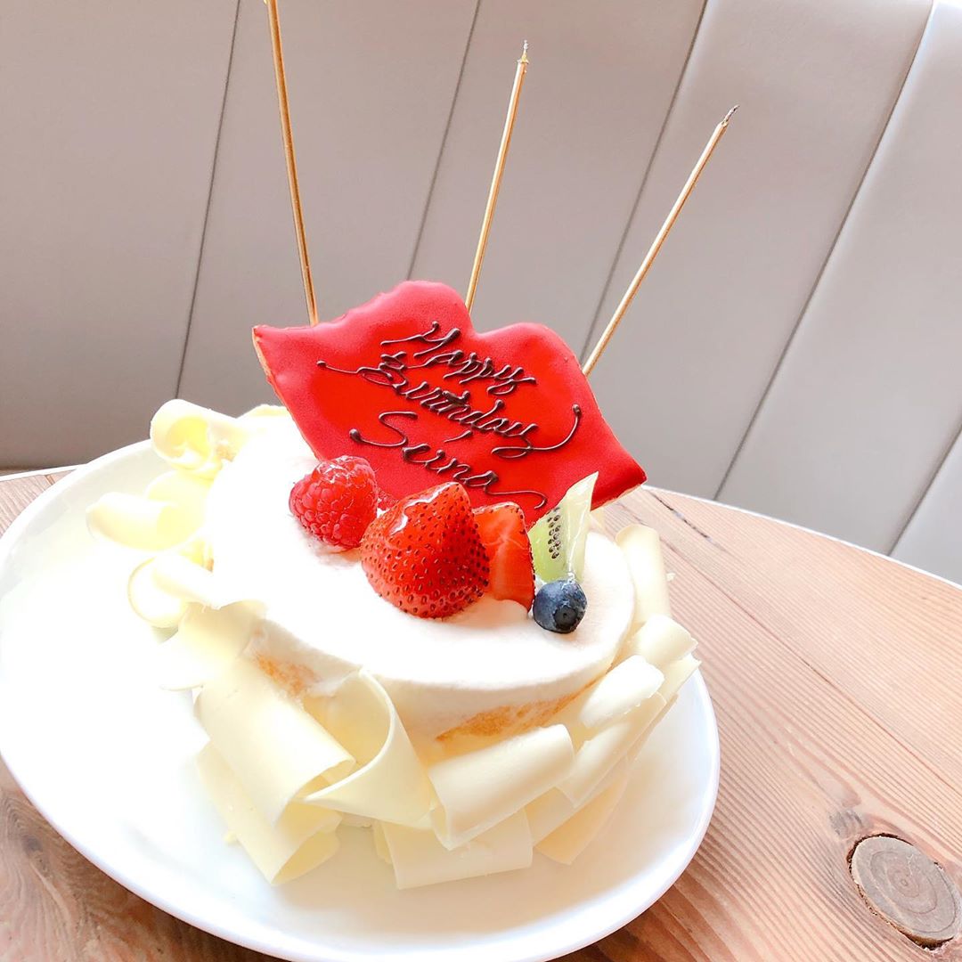 込山榛香 Seina Ff のお誕生日お祝いを 可愛いケーキでお祝い出来て良かった Madisonnewyorkkitchen B Wacoca