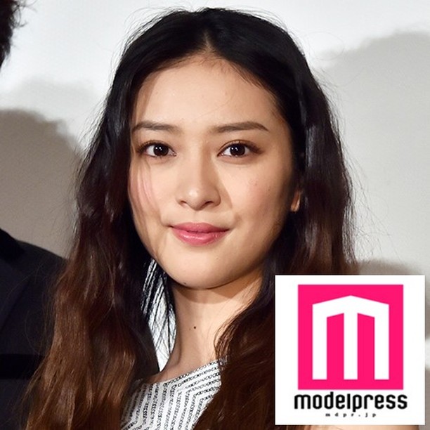 Modelpress 映画 テラフォーマーズ 初日舞台挨拶に登場した武井咲さん 観客からの無茶振りに快く応じ 神対応 をみせてくれました Modelpress Cute Sty Wacoca Japan People Life Style