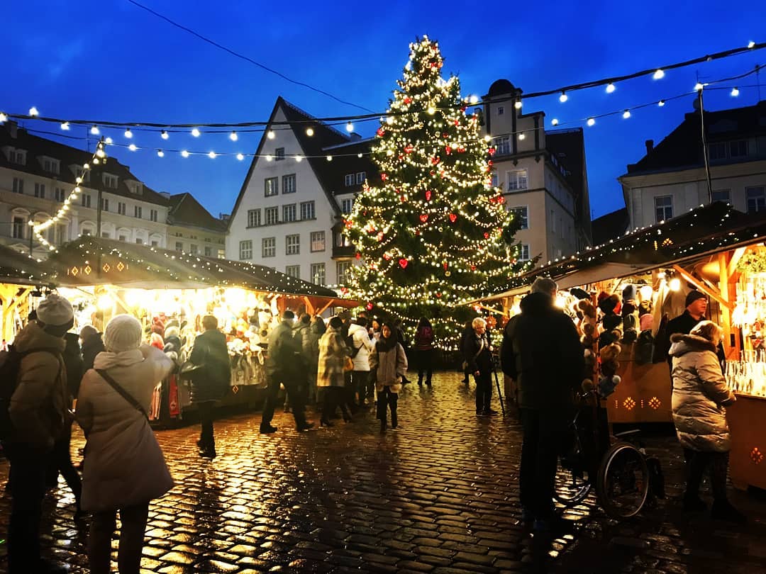 Travelko もうすぐクリスマス ということで 今日はエストニアタリンのクリスマスマーケットの様子をお届けします ヨーロッパで あなたが最も好きなクリスマスマーケットは Wacoca Japan People Life Style