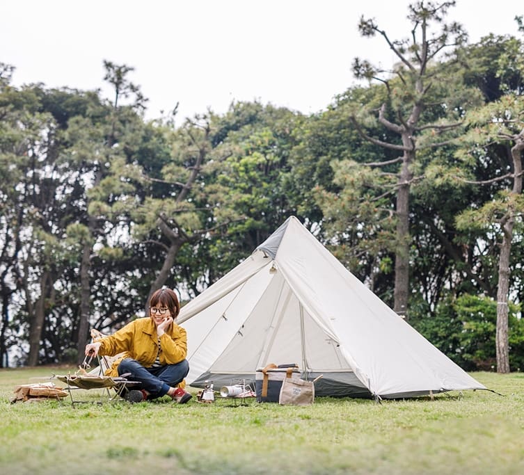 Randonneemagazine ランドネ最新号 ひとりでアウトドア旅 では イラストレーター キャンプコーディネーターのこいしゆうかさん Koishi Yuka に ひとりキャンプ旅の魅力 Wacoca Japan People Life Style