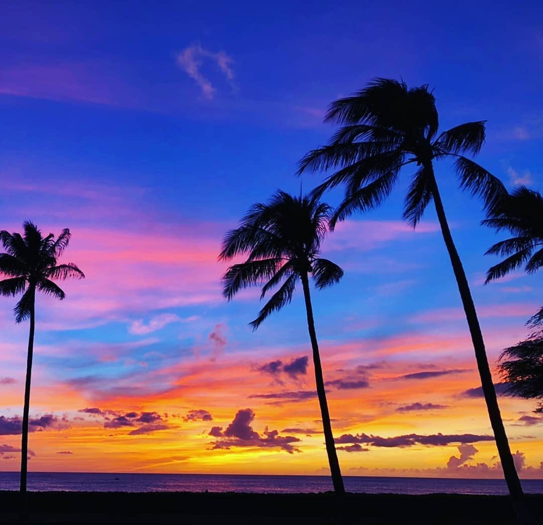 Retrip Global Retrip ハワイ 息を呑むほど美しいこちらの南国の夕焼けを見られるのは ハワイの コオリナ オアフ島のワイキキから車で50分ほどのところにある コオリ Wacoca