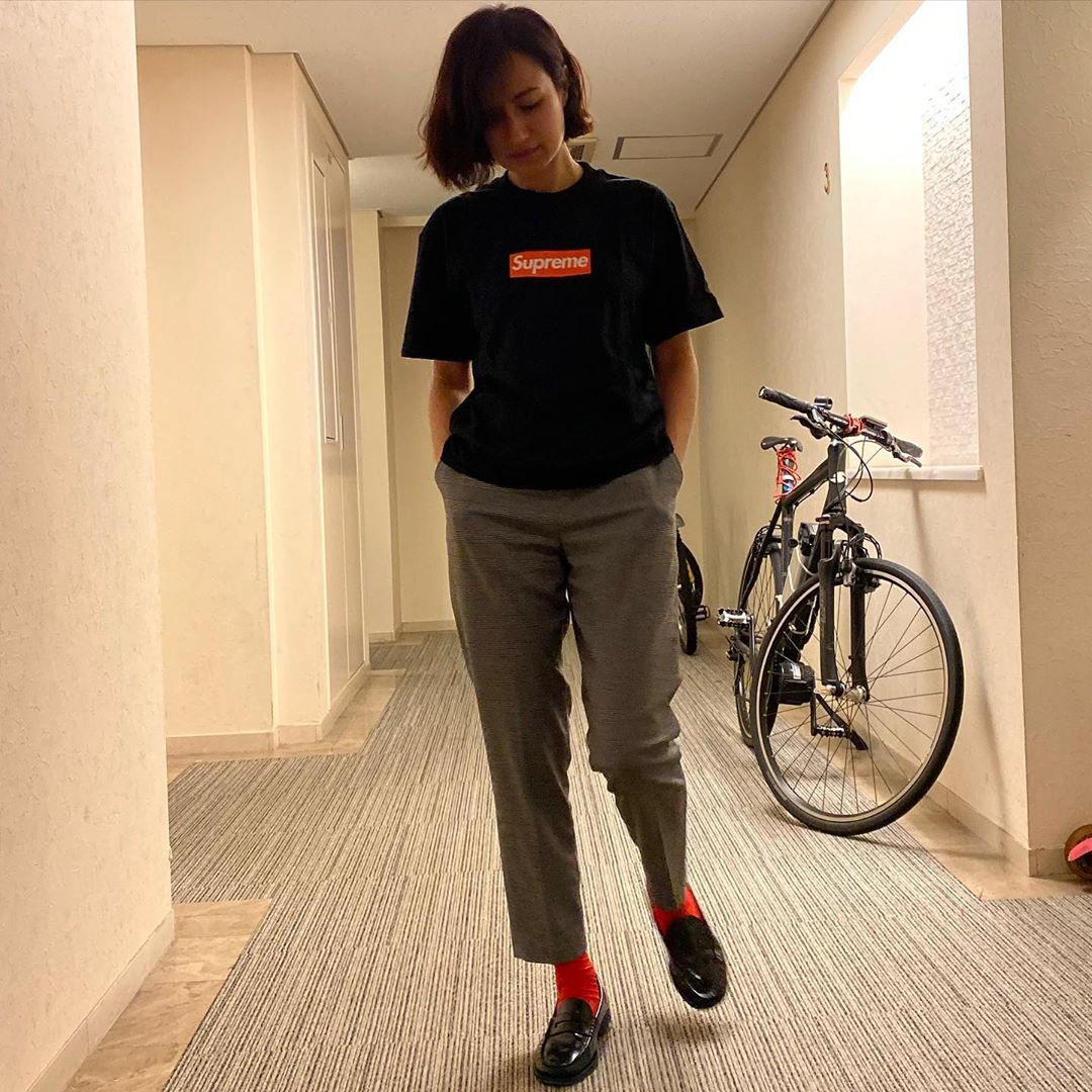 佐田真由美 ロゴの色可愛い Supremenewyork ユニクロのパンツは毎日履いてるw Wacoca Japan People Life Style