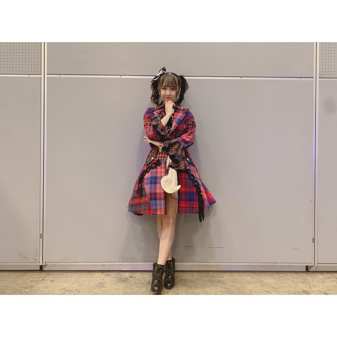 山邊歩夢 この衣装とってもかわいい Akb48 今年最後の 全国握手会 ありがとう 衣装 赤チェック ツインテール Wacoca Japan People Life Style