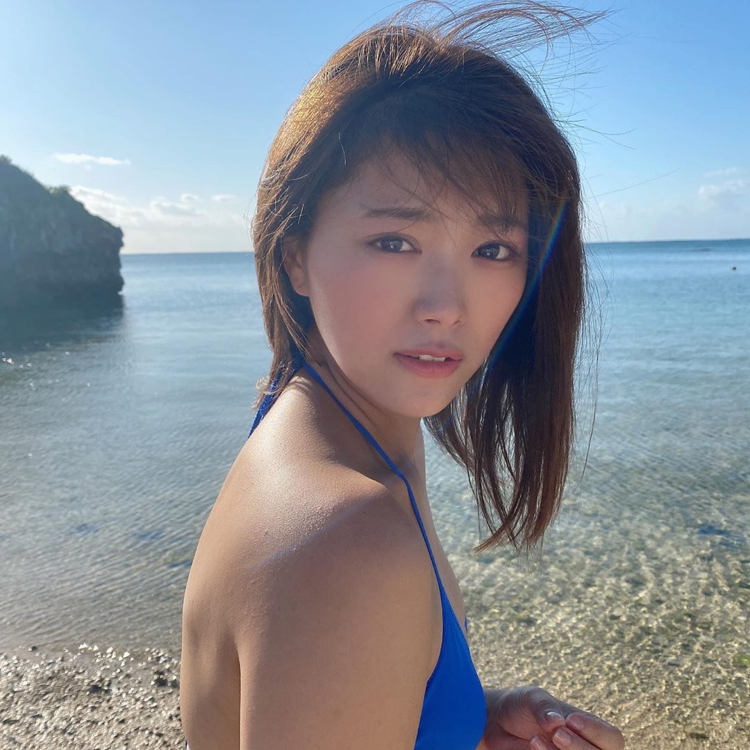 山内鈴蘭 月刊エンタメ オフショット 発売中の月刊エンタメにて 水着グラビアしてます 久しぶりのグラビア撮影は 緊張 緊張 緊張 で 笑 でも空気感やシャッタ Wacoca