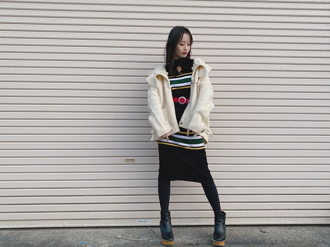 横山結衣 お洋服かわいい 今日の私服 Kobinai Moussy ニットワンピ Wacoca