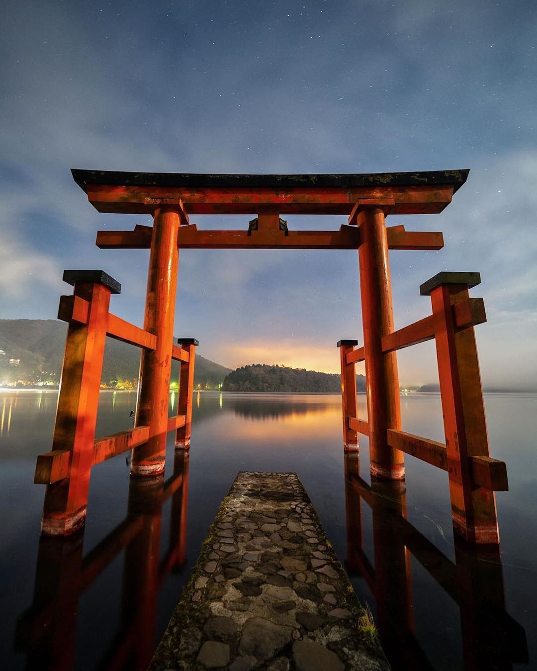 Retrip Nippon Retrip 箱根 パワースポットとしても知られている神奈川県の 箱根神社 こちらには 平和の鳥居 といわれている 湖に浮かんでいるかのような鳥居があり Wacoca Japan People Life Style