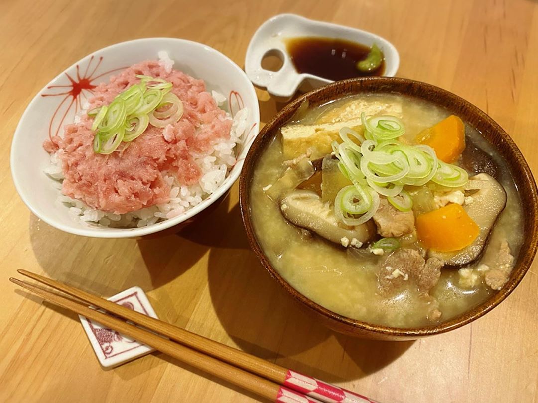 鈴木奈々 今日の夜ごはん おうちごはん ネギトロ丼 豚汁 Wacoca Japan People Life Style