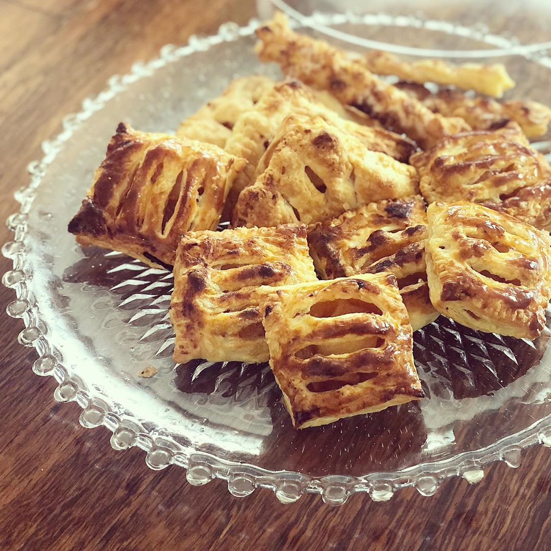 桐島かれん 娘と一緒にお菓子を作ってばかり 今日は ミニアップルパイ 手でつかんで食べられるサイズにしてみました Miniapplepies アップルパイ Wacoca Japan People Life Style