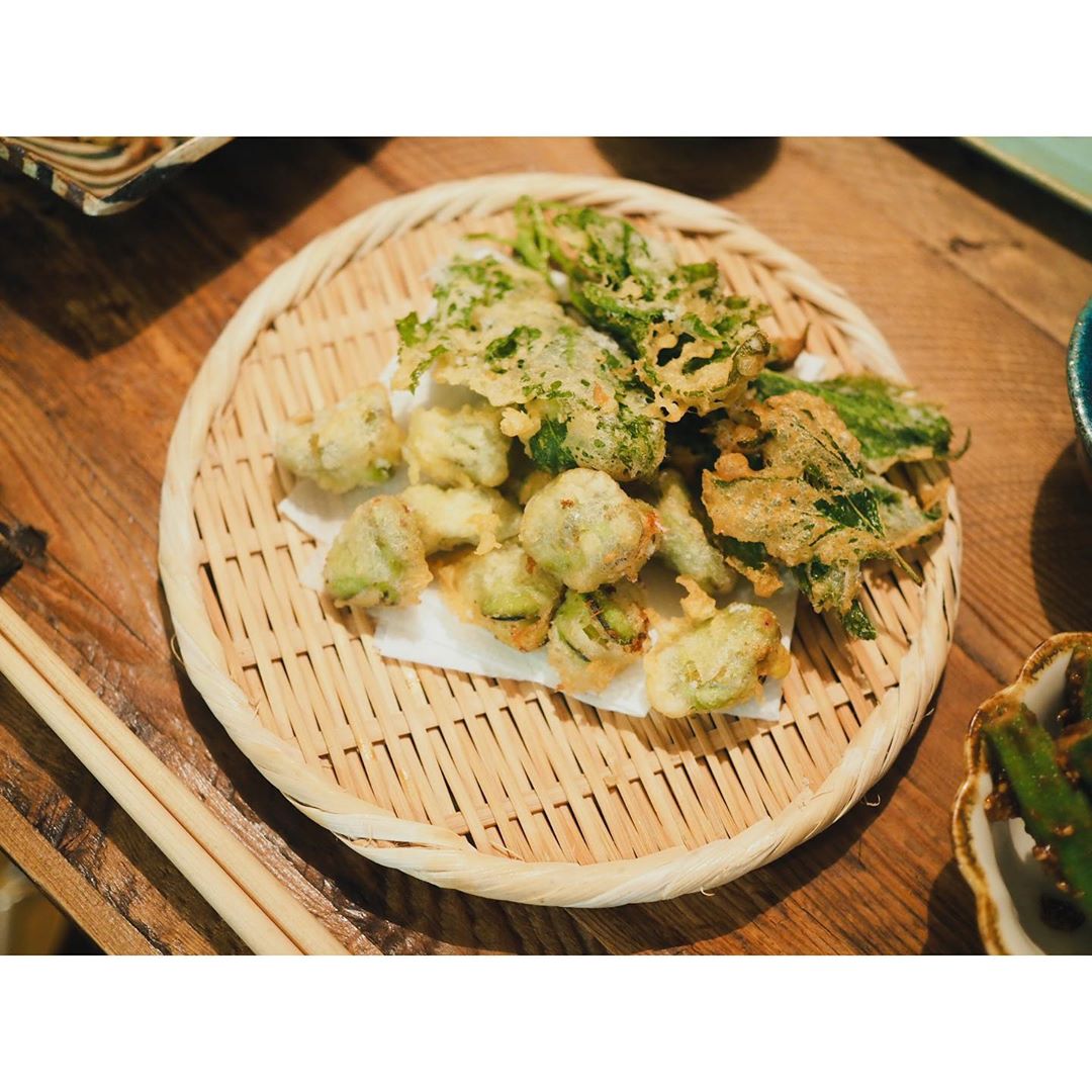 高山都 明日葉と空豆の天ぷら 秋刀魚の塩焼き 薬味たっぷり焼きナス 小松菜のおひたし オクラの胡麻和え 昨日は なんだかんだ初挑戦の天ぷらを ライブでフ Wacoca