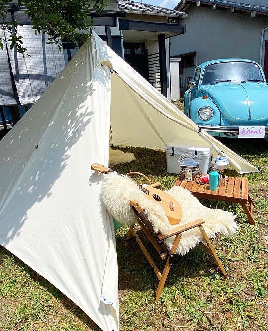 Hinataoutdoor Enjoybeetle さんのpic テントにギターそして後ろの車まで全てかわいいふかふかのチェアも気持ち良さそうです おうちキャンプ投稿 Wacoca Japan People Life Style