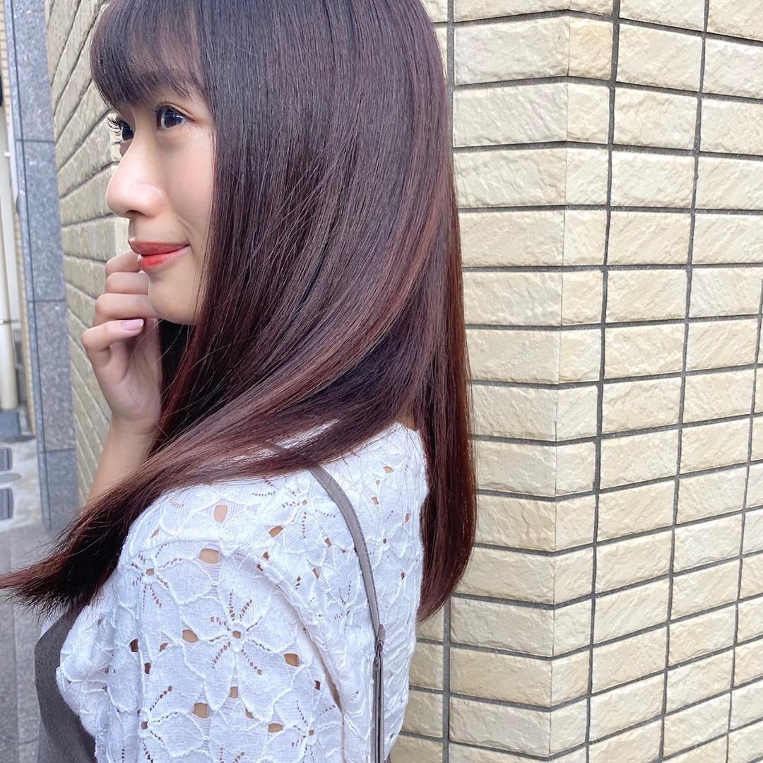 藤田奈那 髪のカラーを舞台の本番仕様に Accomplish Salonさんで 今回の役や衣装のイメージをお伝えして ピンクとバイオレットを混ぜたカ Wacoca