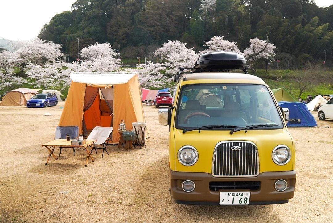 Hinataoutdoor Kenji Akari Camp さんのpicより お花見キャンプシーン テントサイトも車もおしゃれでかわいい Hinataoutdoor を付け Wacoca Japan People Life Style